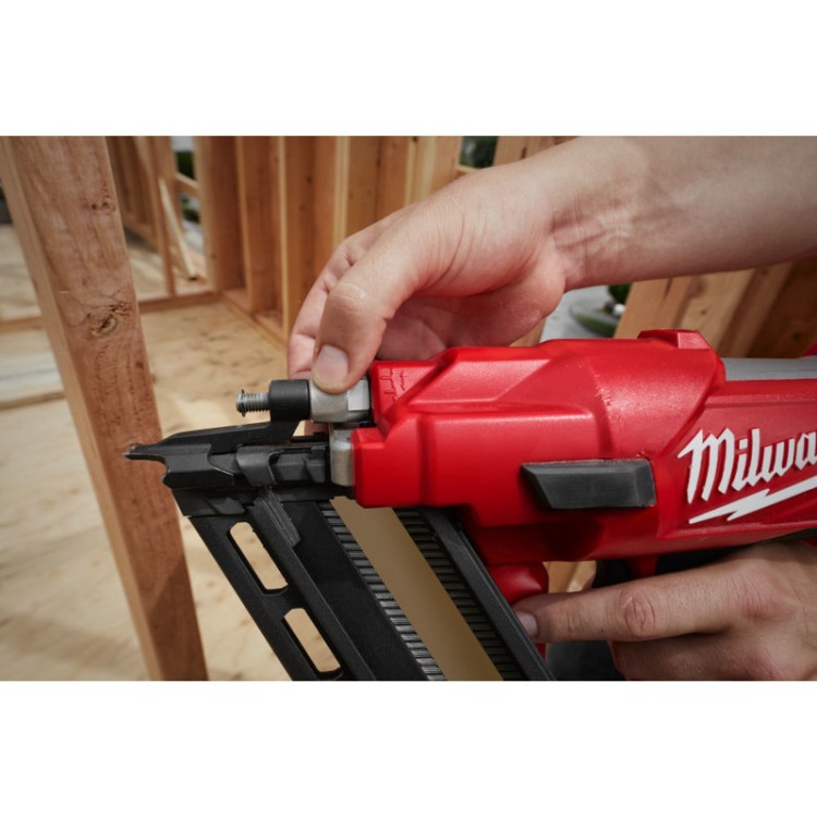Akumulatora Naglu pistole 34° Milwaukee M18 FFN-502C