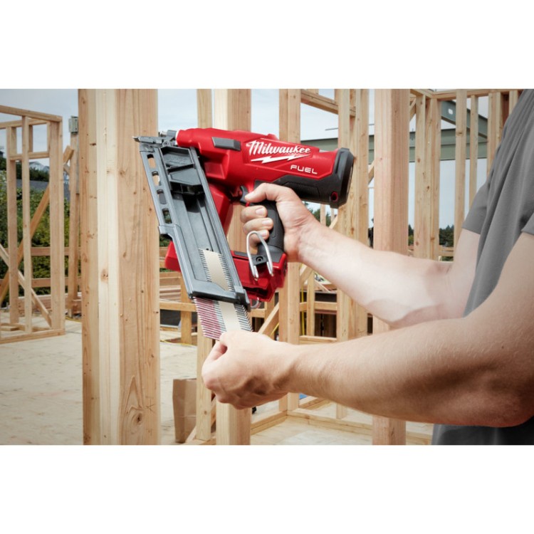 Akumulatora Naglu pistole 34° Milwaukee M18 FFN-502C