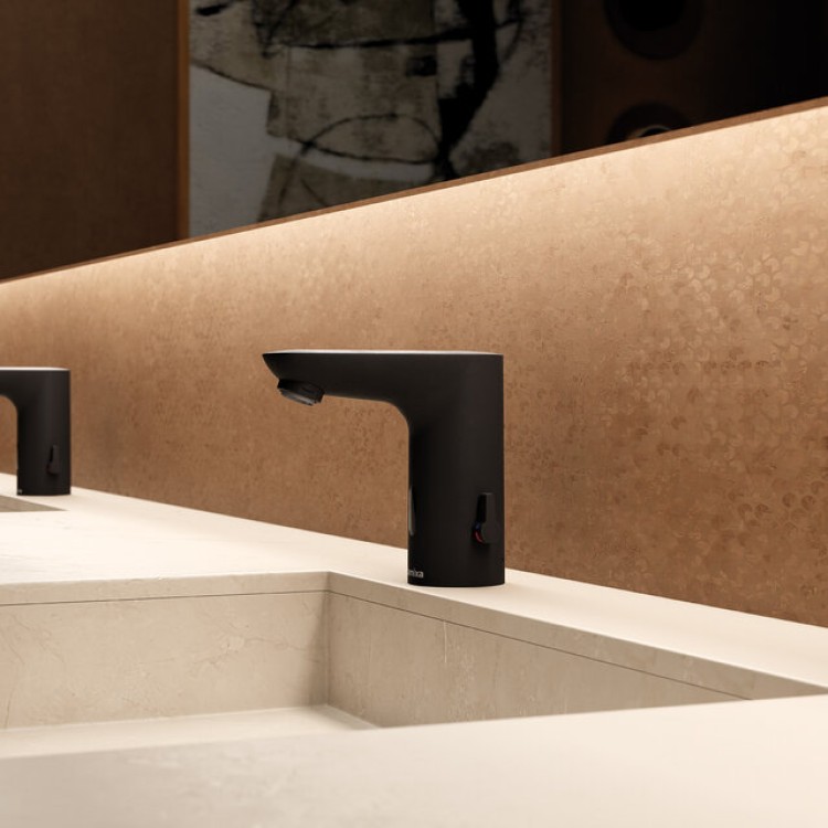 Bezkontakta izlietnes maisītājs Damixa CORE 6V, matēts melns, 590226100