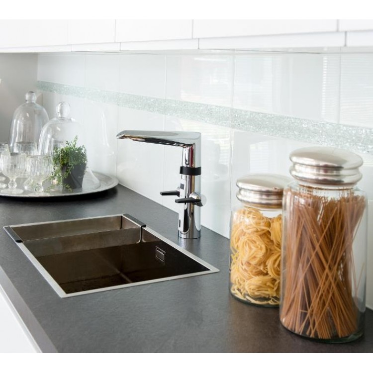 Virtuves izlietnes maisītājs ar bezkontakta funkciju ORAS OPTIMA,5V 2727