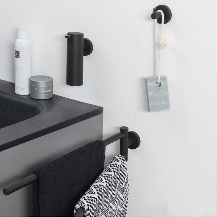 Āķis lielais Tiger Boston Black, melns