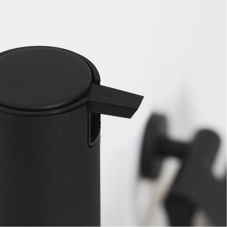 Ziepju dozators Tiger Boston Black, melns 75ml